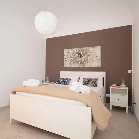 Iflat Downtown House * Palermo